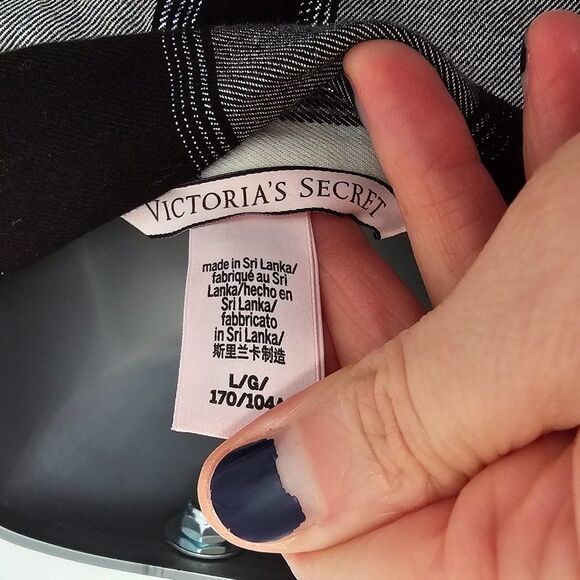 VICTORIA'S SECRET Plaid Romper Tie Back Black and White SOFT Flannel Size L - Picture 7 of 8